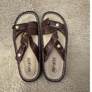 Alegria by PG Lite Women's Brown Snake Embossed Leather Slides Sandals Size 8